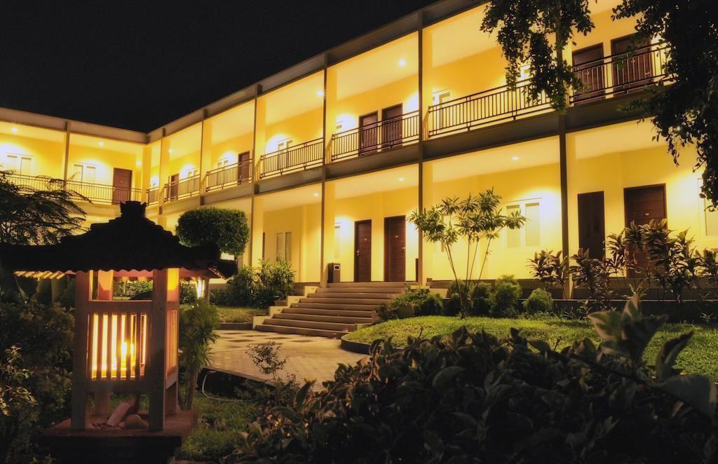 Amazing Beach Resort Palu Exterior photo