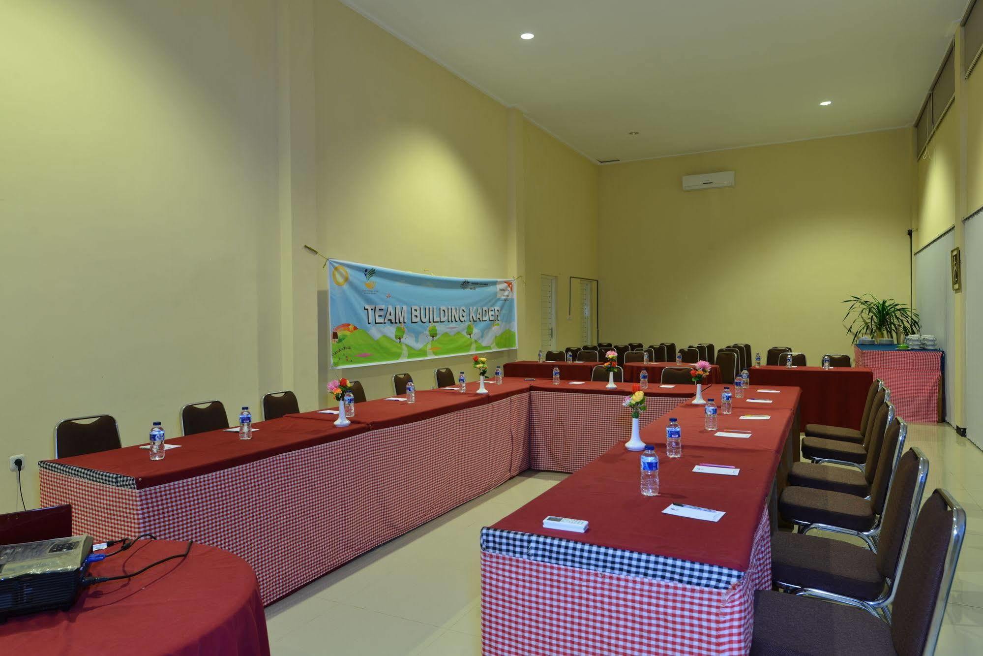 Amazing Beach Resort Palu Exterior photo